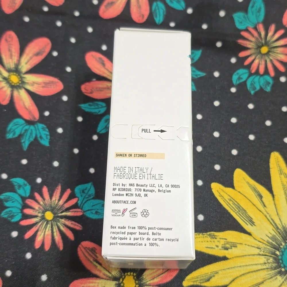 About-Face Light Lock Highlight Fluid Shade Shaken or Stirred